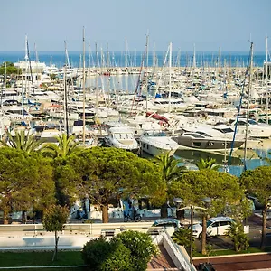 Appartement Studio Vue Mer Marina Baie Des Anges, Villeneuve-Loubet